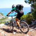 ciclista in mountain bike
