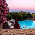 Antica Masseria Rottacapozza: vista sulla piscina e sul mare
