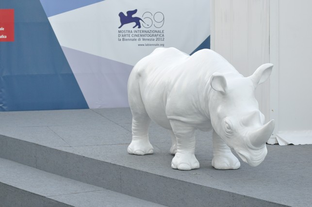 Oltre al leone, quest'anno a Venezia è di scena anche il rinoceronte...